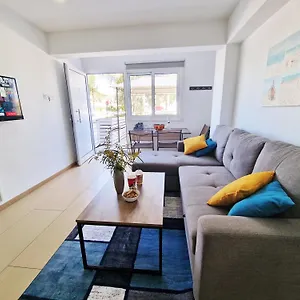  Apartament Atlantis 50m From Makenzy Seafront Cypr